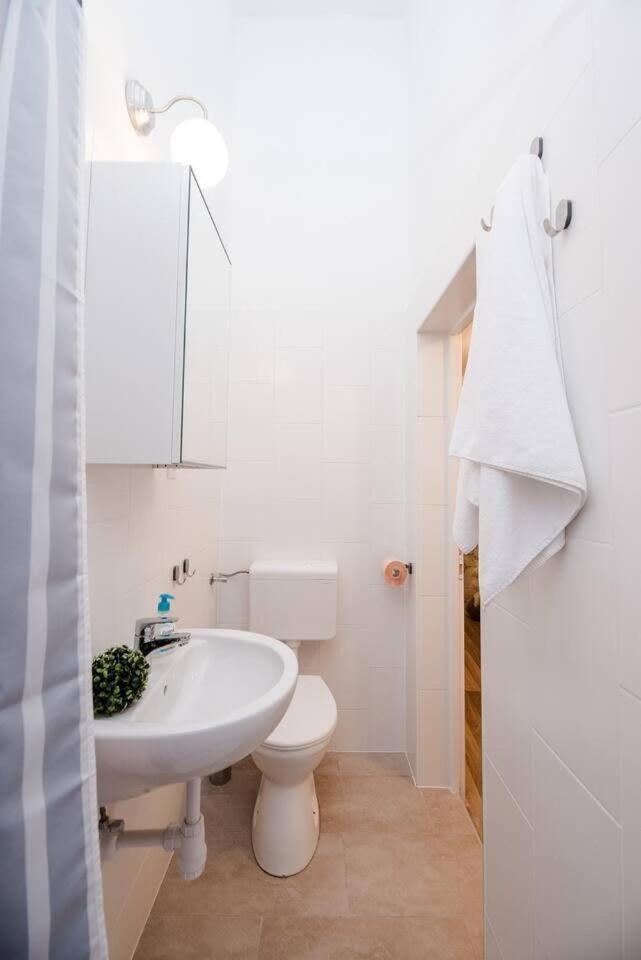 Brand New Central Ac Apartment Budapeste Exterior foto