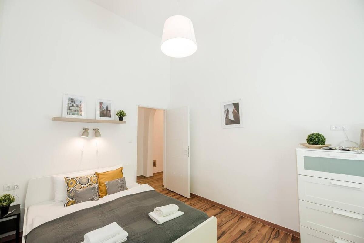 Brand New Central Ac Apartment Budapeste Exterior foto