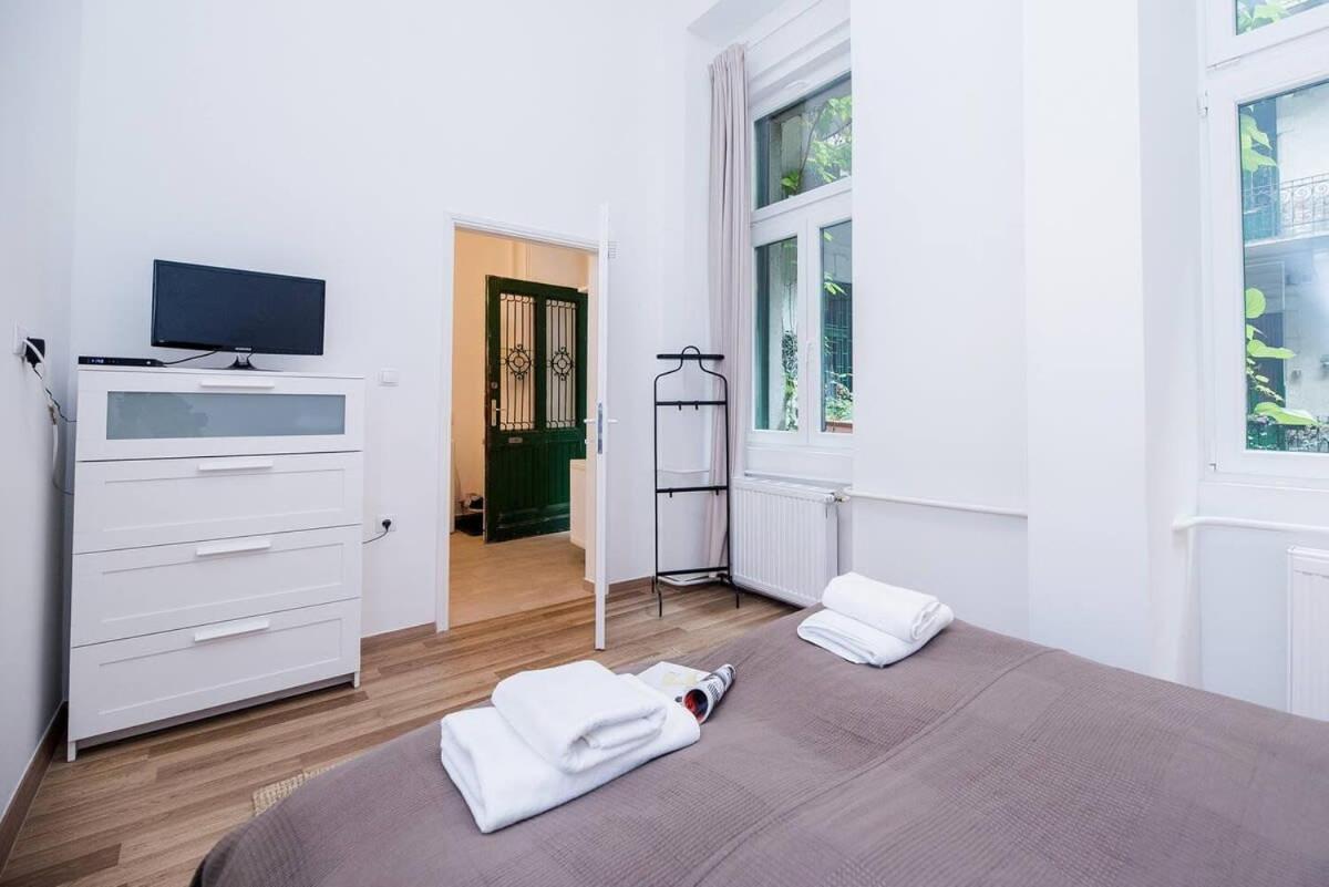 Brand New Central Ac Apartment Budapeste Exterior foto