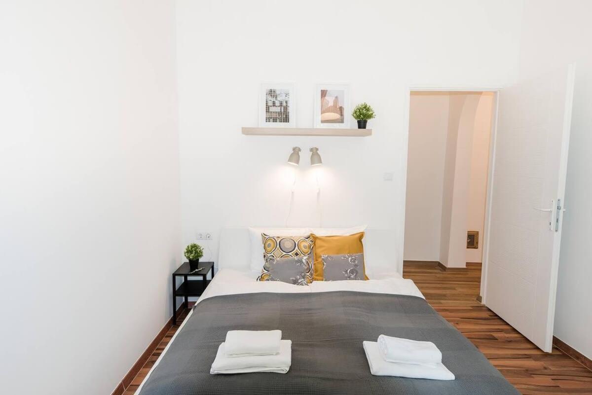 Brand New Central Ac Apartment Budapeste Exterior foto